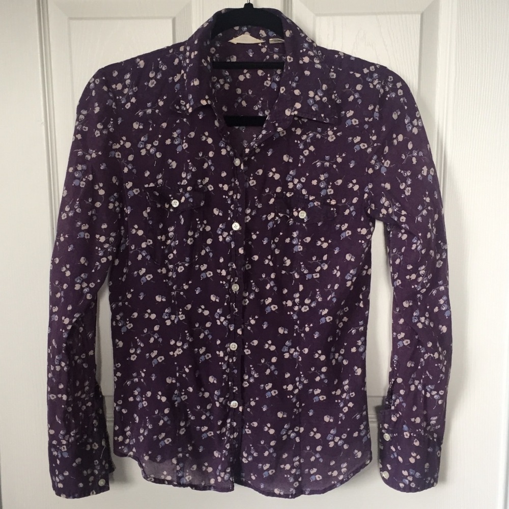 American Eagle Outfitters bottom down shirt